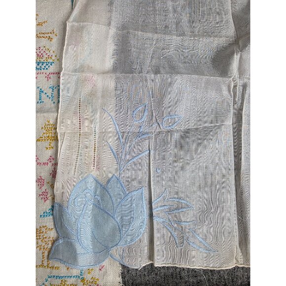 Vintage Embroidered Handkerchiefs Set Floral Designs & Decorative Patterns - Picture 3 of 5
